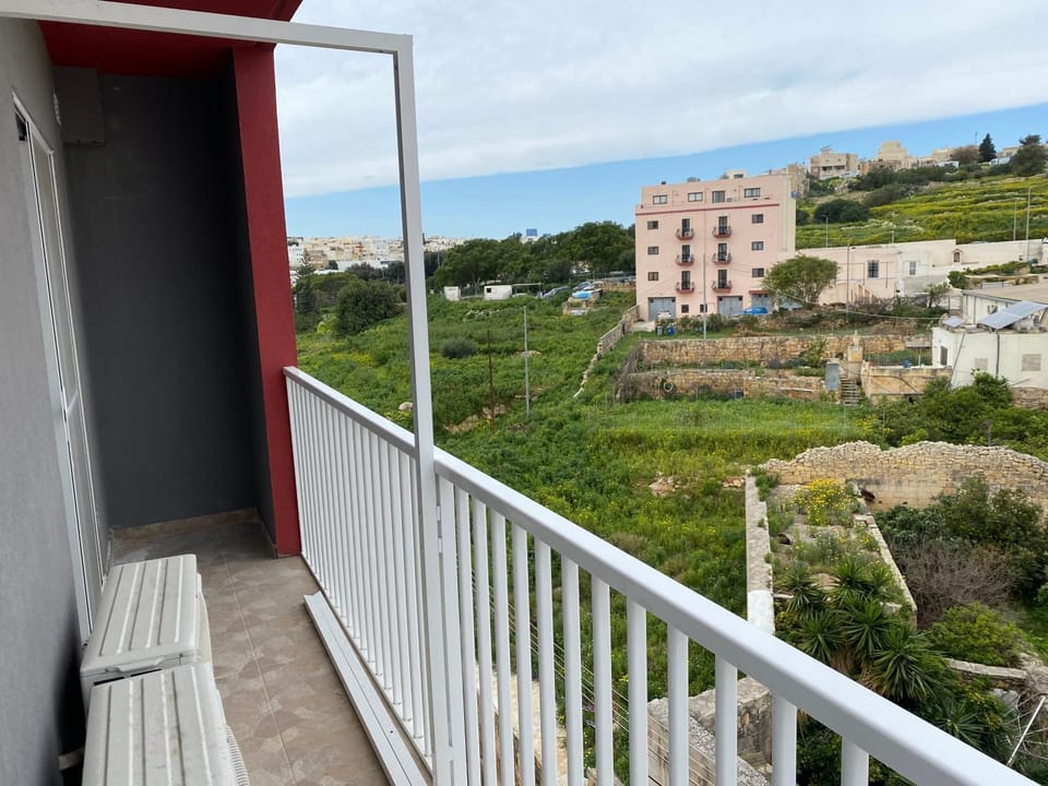 View (from property/room), Balcony/Terrace, Quiet street view