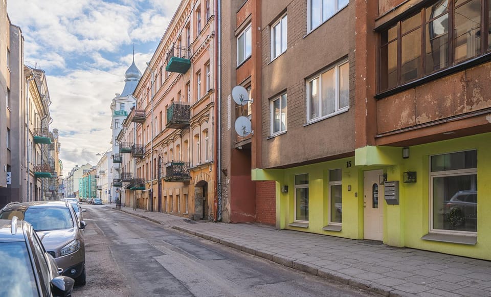 Property building, Neighbourhood, Street view, Location
