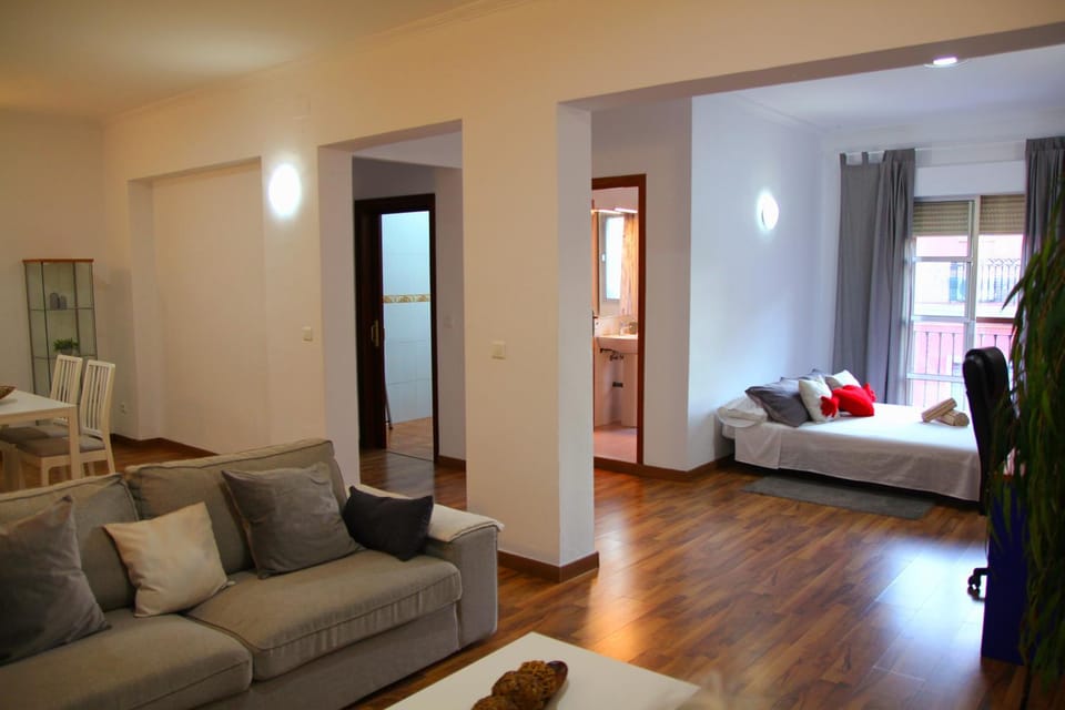 Bed, Living room, Photo of the whole room, Seating area, Bedroom