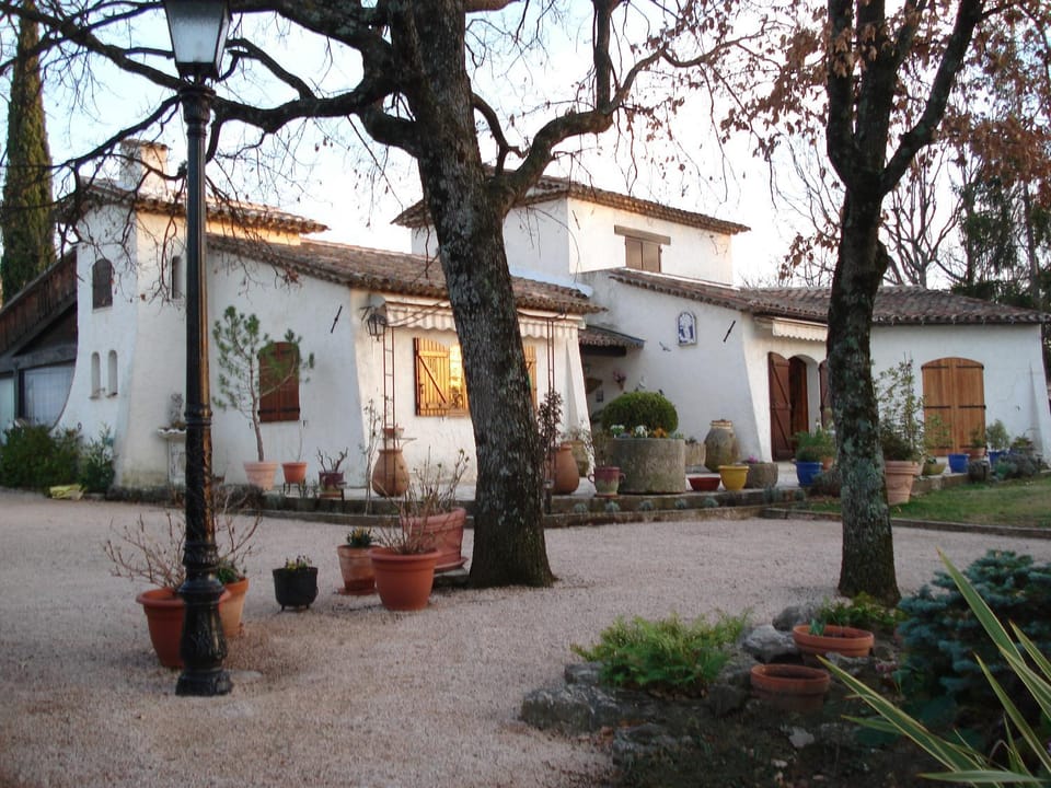 Property building, Day