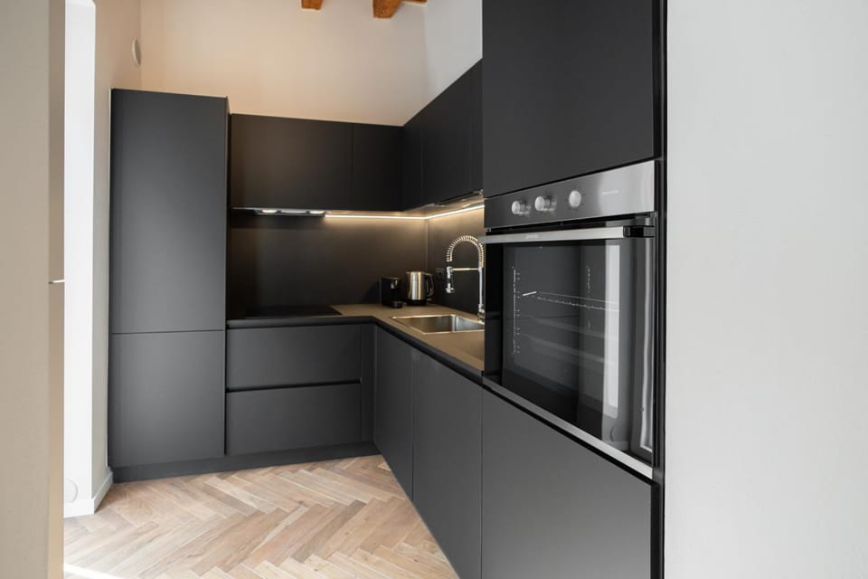 Kitchen or kitchenette, oven, stove