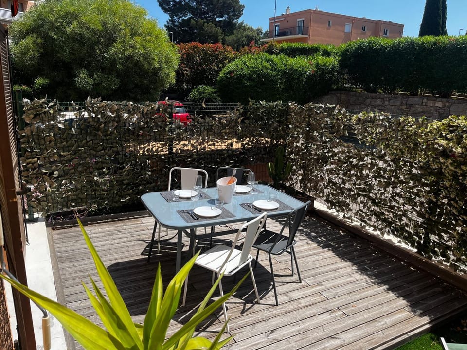 Garden, Balcony/Terrace