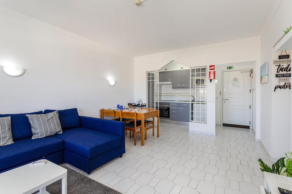 The Albufeira Concierge - Pool & Sunset Balconies Apartment in Albufeira
