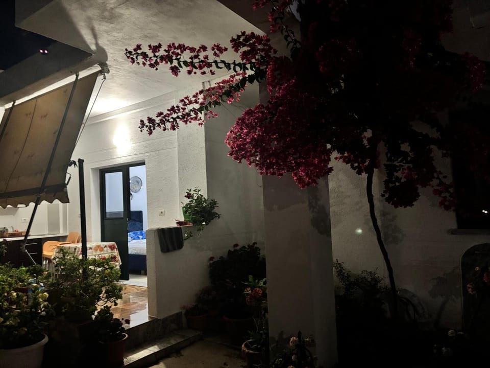 Apartments Denis Apartment in Ksamil