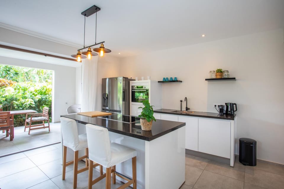 Coffee/tea facilities, Kitchen or kitchenette, Dining area, pet friendly, stove