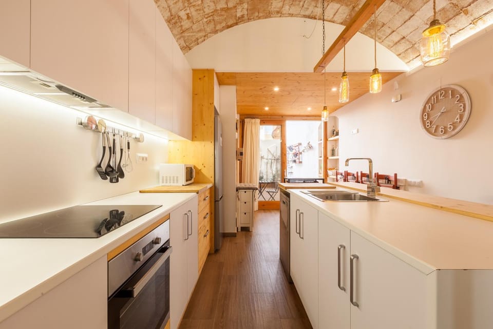Kitchen or kitchenette, Living room