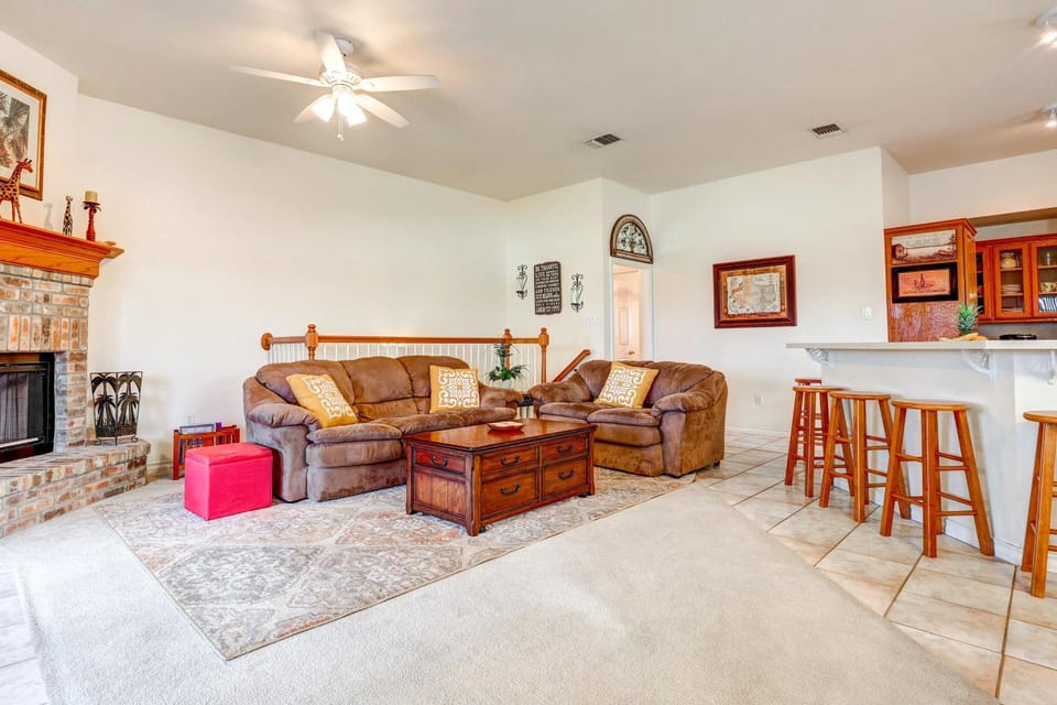 Canyon Lake Getaway w/ Fire Pit, Boat Ramp Nearby! House in Canyon Lake