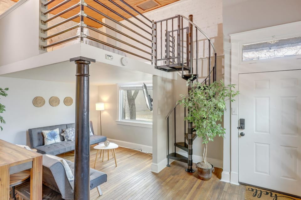 Cozy Boho-Chic Loft about 2 Mi to Downtown Cincinnati House in Cincinnati