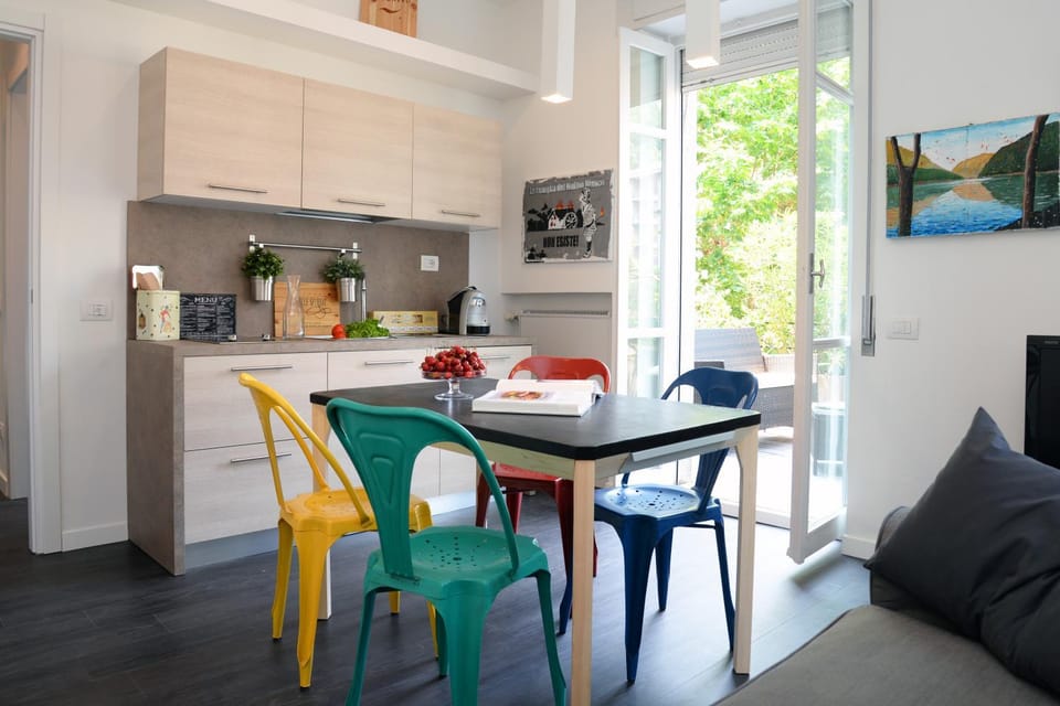 Kitchen or kitchenette, Living room, Dining area