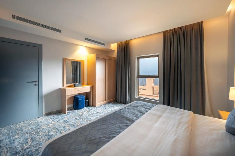 Bed, Photo of the whole room, Bedroom, hair dresser, wardrobe