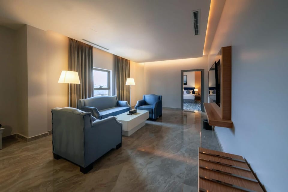 Living room, Photo of the whole room, Seating area
