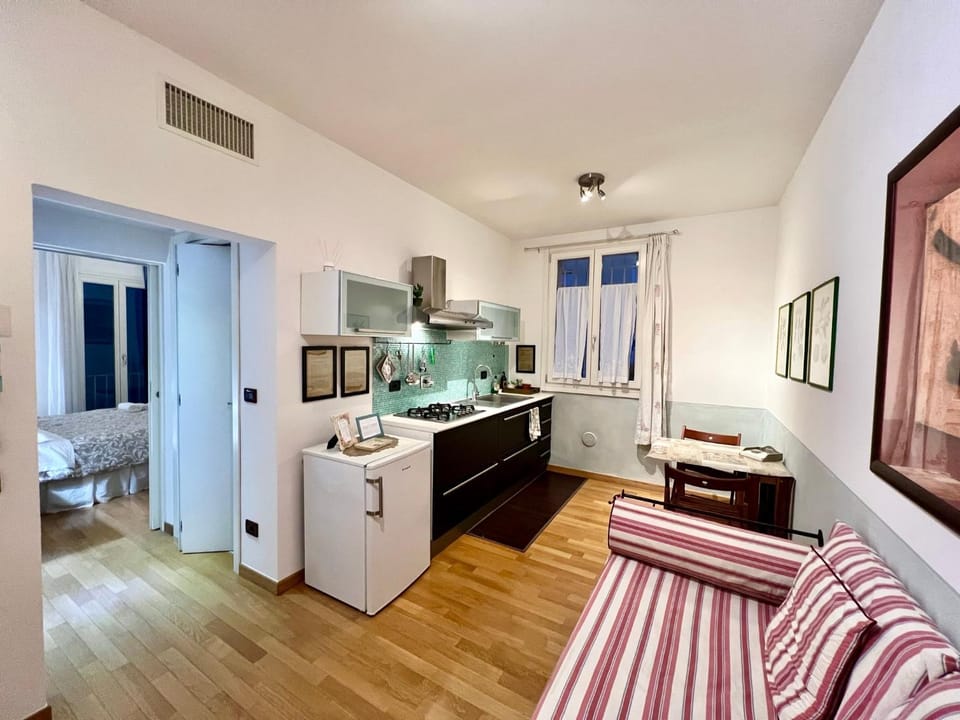 Living room, Dining area, Bedroom