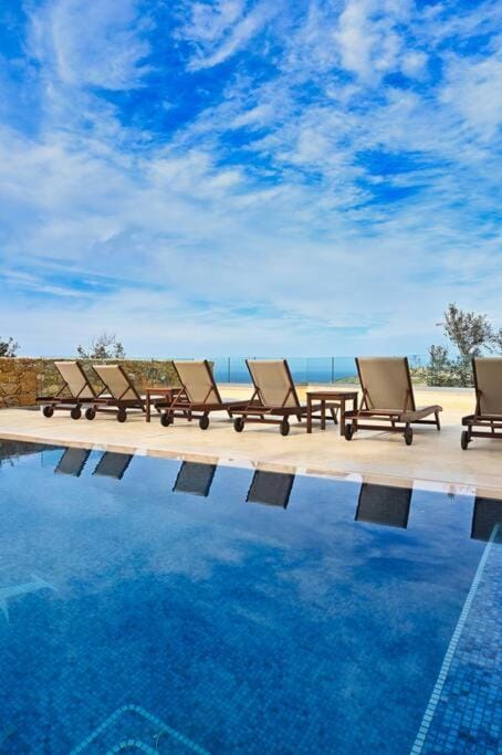 Patio, Natural landscape, Pool view, Sea view, Swimming pool, sunbed