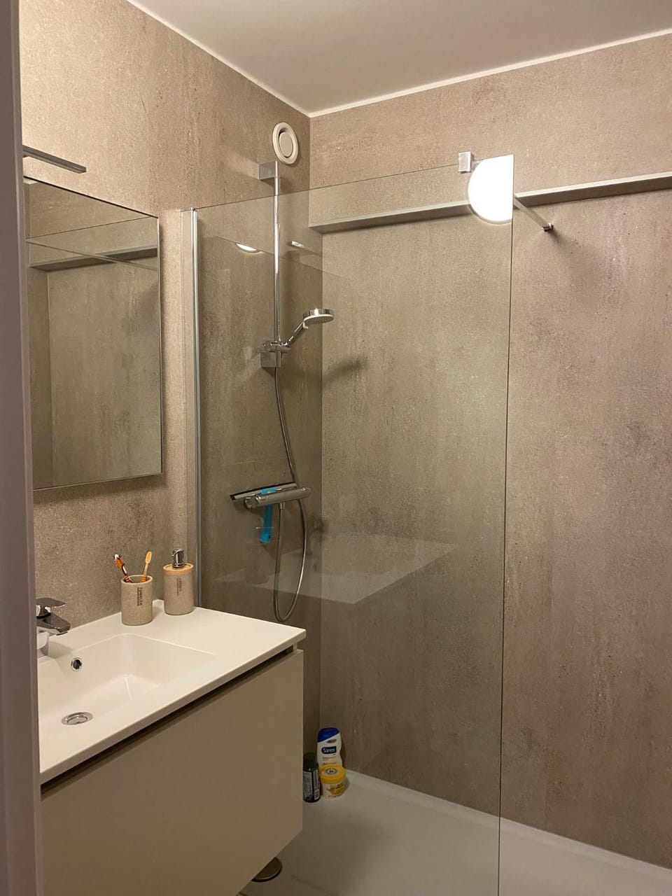Shower, Bathroom