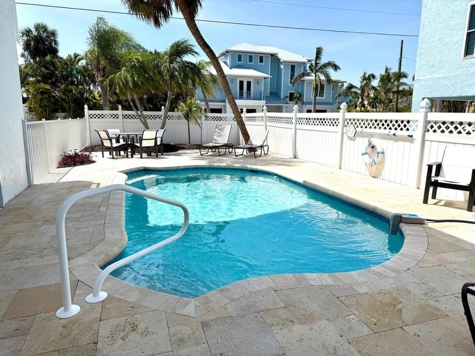 Hidden Pearl home House in Holmes Beach