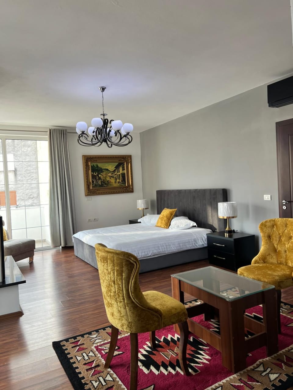 Seating area, Bedroom