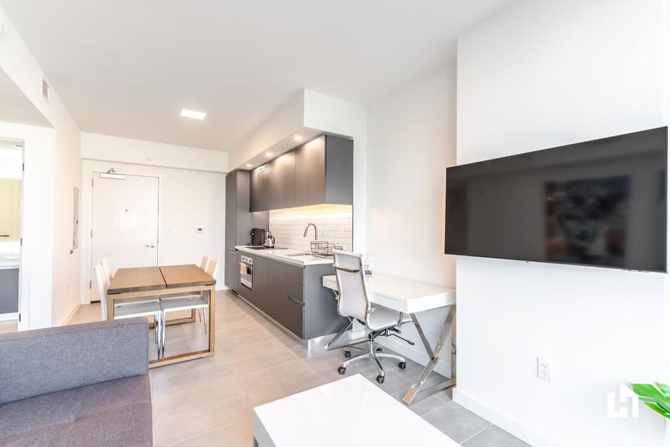 TV and multimedia, Kitchen or kitchenette, Dining area