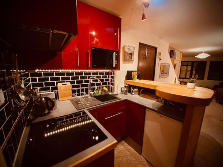 Kitchen or kitchenette