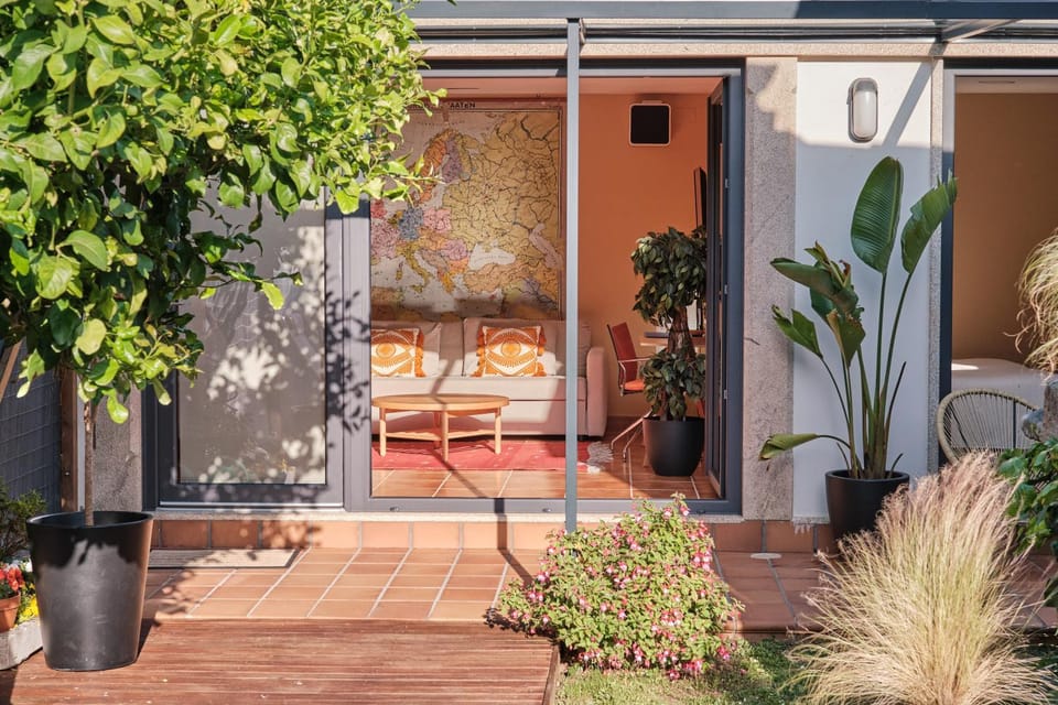 Garden, Living room