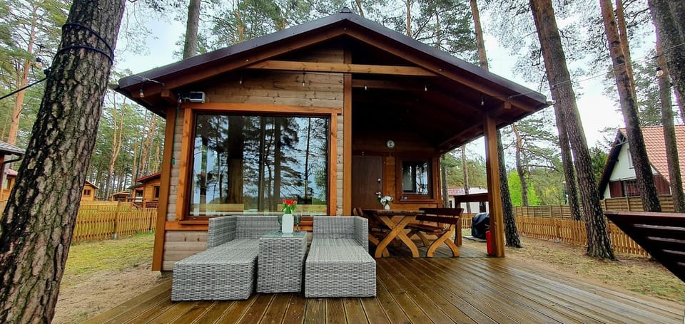 Domki LeMo - nad samym jeziorem, nowe w pełni wyposażone z miejscem parkingowym House in Pomeranian Voivodeship