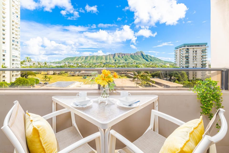 View (from property/room), Balcony/Terrace, Mountain view