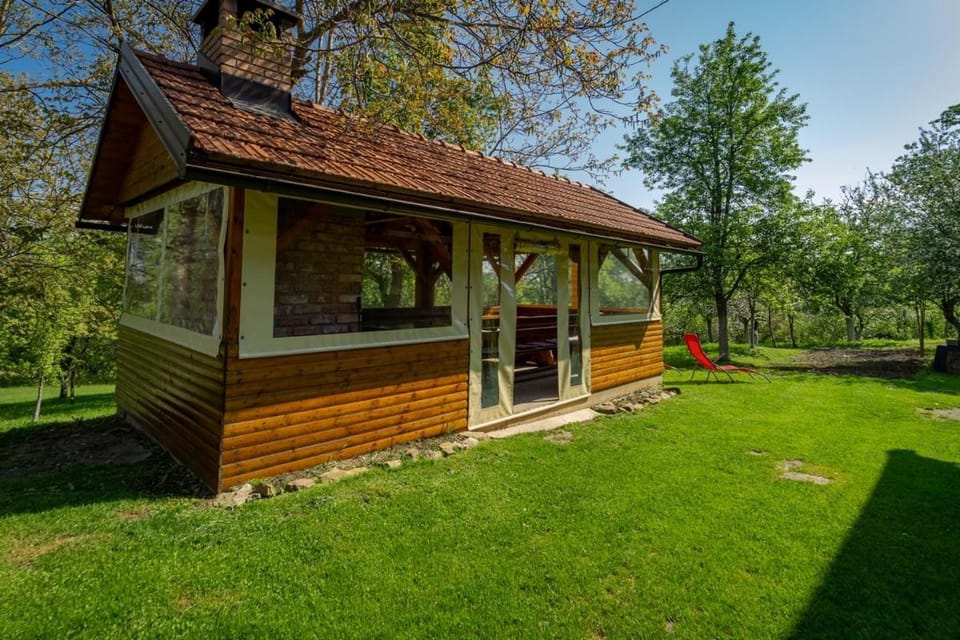 Location, children, Family