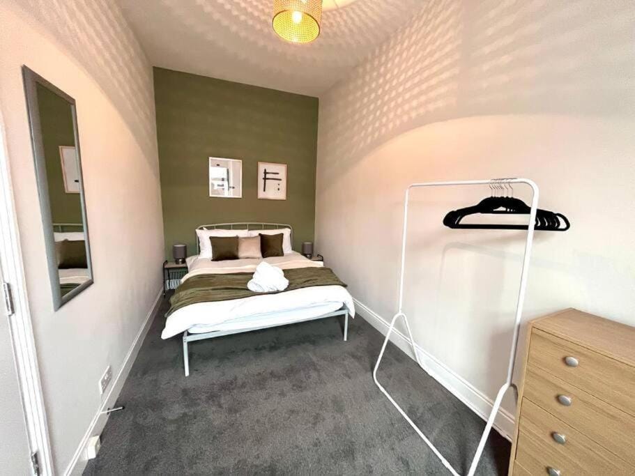4 bedroom 10 mins to city Apartment in Gateshead