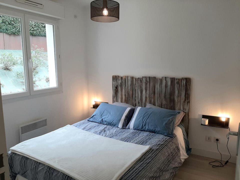 Appartement cosy avec balcon, proche centre et plages, parking inclus - FR-1-239-896 Apartment in Capbreton