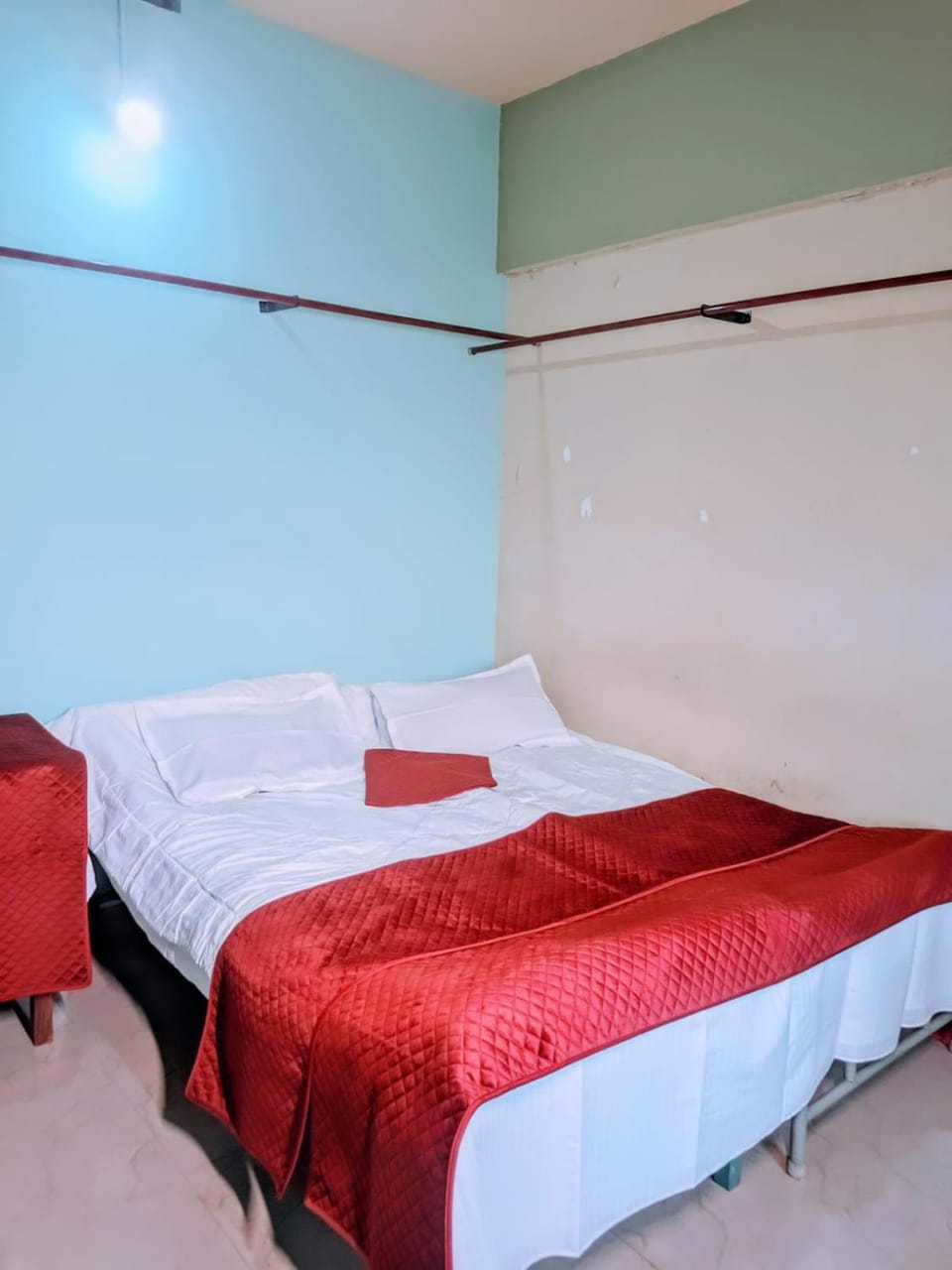 VKR MENS ROOM (Gents Only) Hostel in Kozhikode