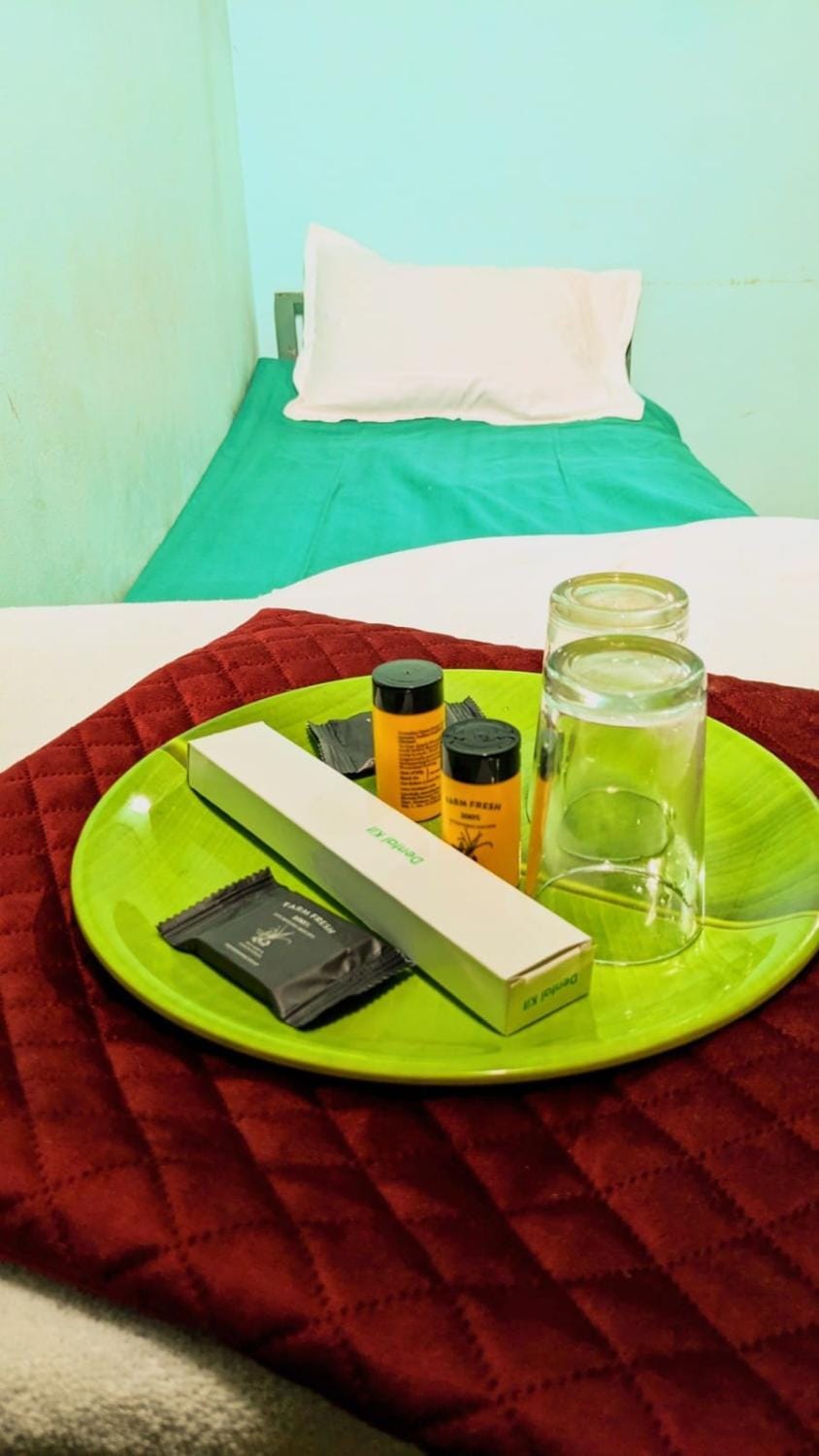 VKR MENS ROOM (Gents Only) Hostel in Kozhikode
