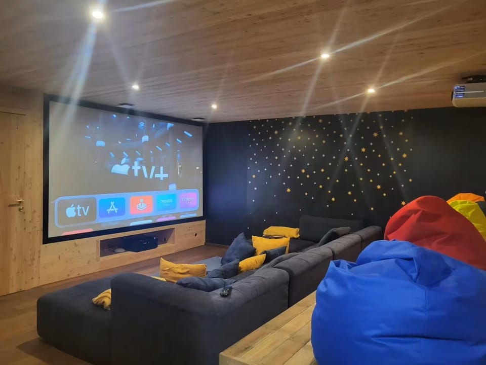 Chalet ORION Serre-chevalier piscine cinéma Chalet in La Salle-les-Alpes
