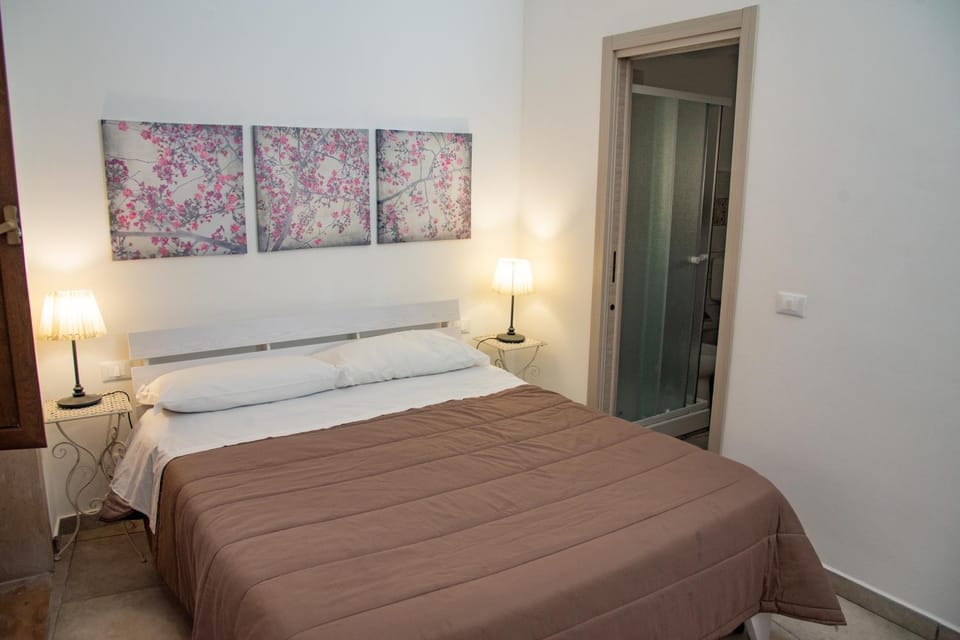 Bed, Living room