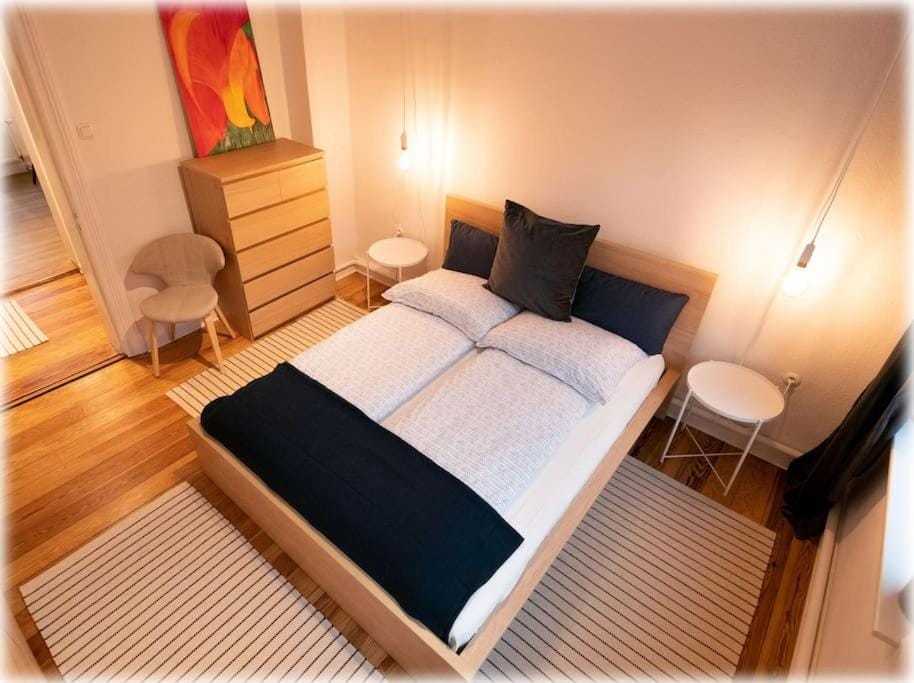 Gemütlich - 2 Zimmer-Altbau, 24h Check-in Apartment in Kiel