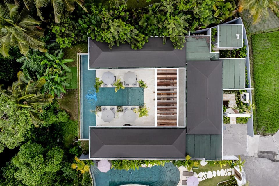Property building, Bird's eye view, Swimming pool, internet