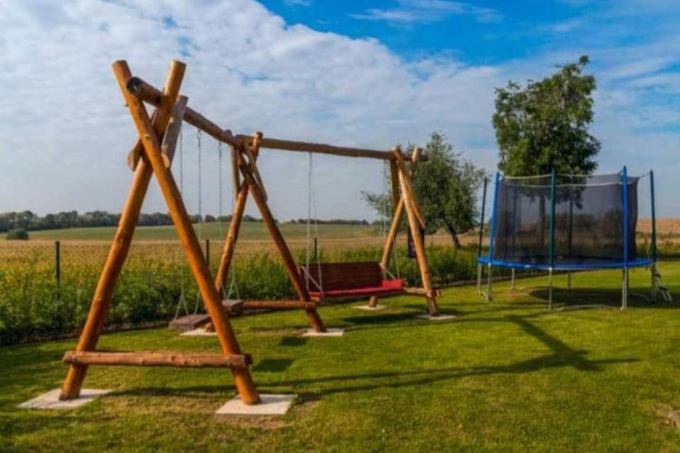 NEU! Ritterherberge zum Falken House in Mecklenburgische Seenplatte