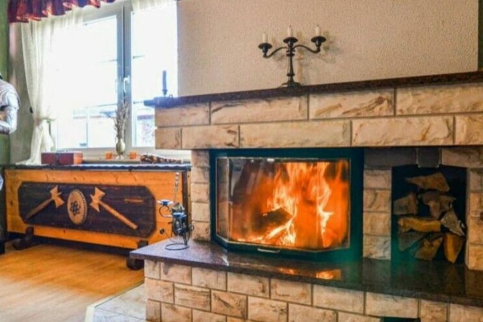 NEU! Ritterherberge zum Falken House in Mecklenburgische Seenplatte