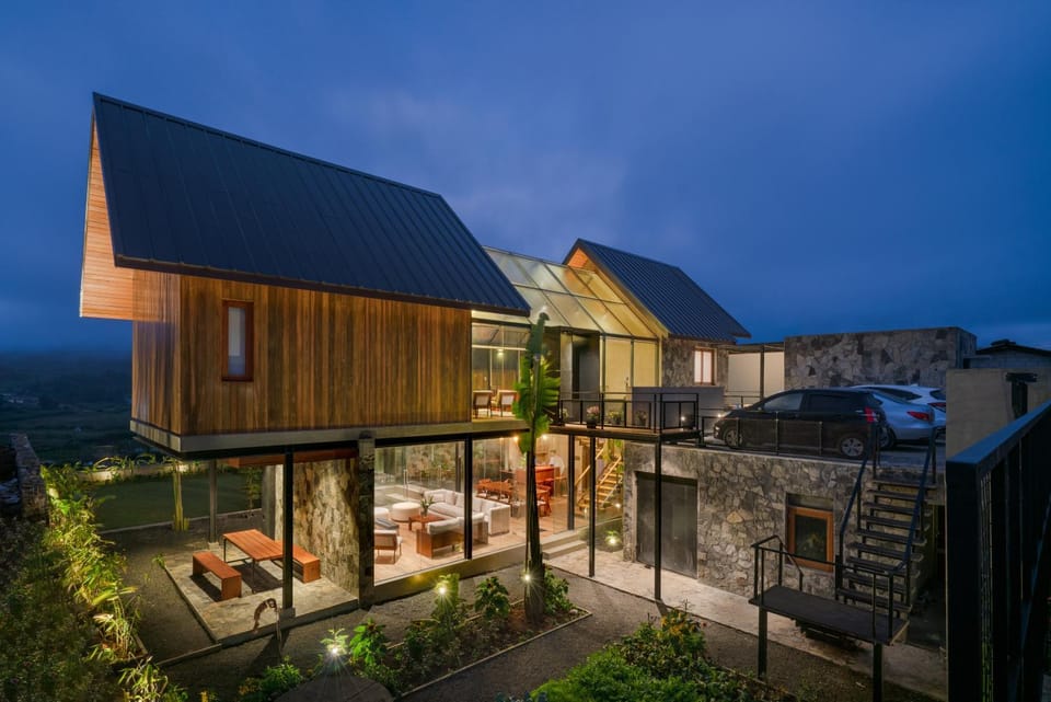Property building, Night, Garden, Balcony/Terrace, Garden view