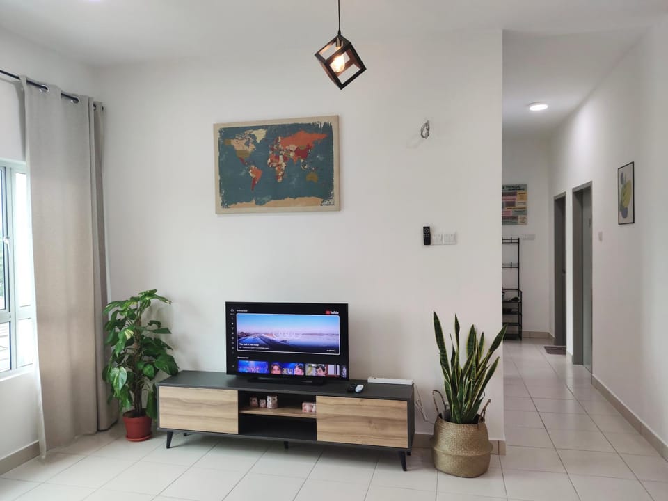 Communal lounge/ TV room, Living room, Seating area