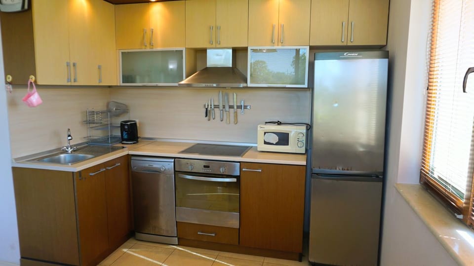 Kitchen or kitchenette, dishwasher, minibar, pet friendly, stove, toaster
