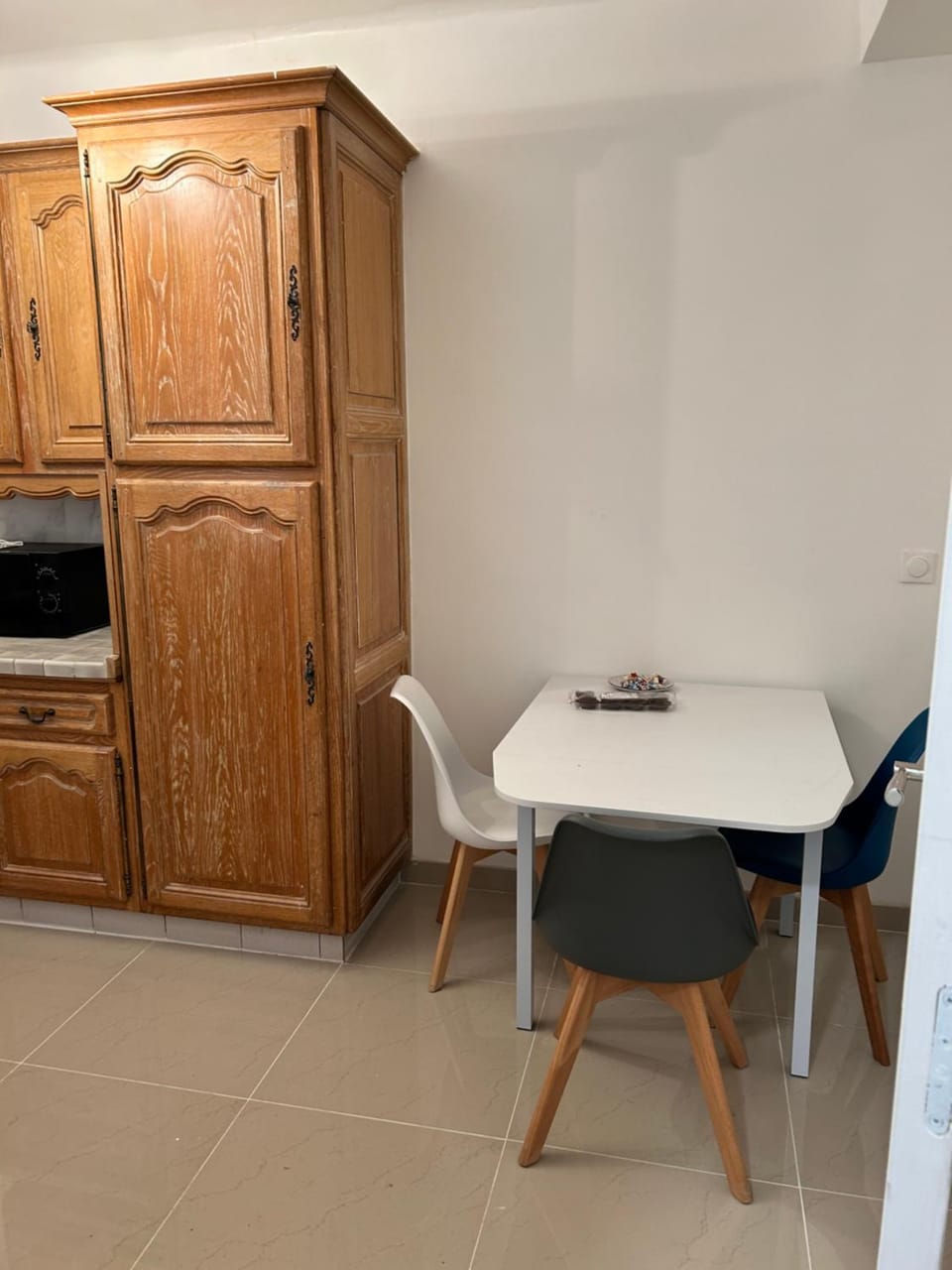 Kitchen or kitchenette, Kitchen or kitchenette, Dining area