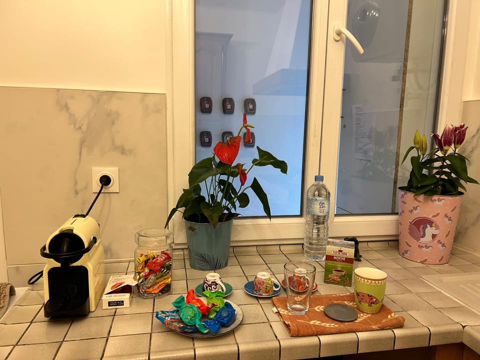 Coffee/tea facilities, Kitchen or kitchenette, Kitchen or kitchenette, Food and drinks, Food, Drinks