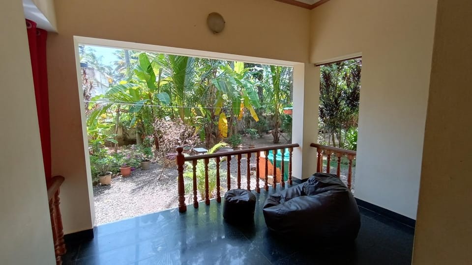 Property building, Garden, View (from property/room), Balcony/Terrace, Garden view, Internal: Not applicable to any particular room