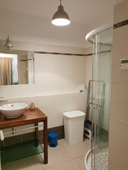 Appartement La Tranquillité, 2mn à pieds mer Apartment in Fréjus