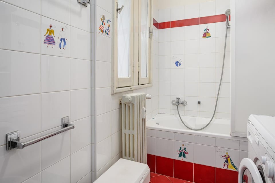 Bathroom, Bath