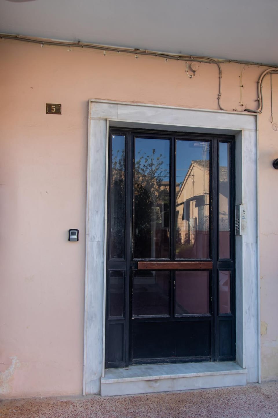 Facade/entrance