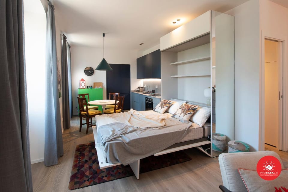 Bed, Living room