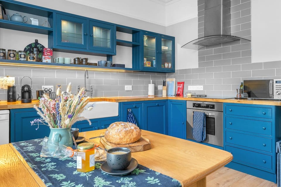pet friendly, stove, kitchen