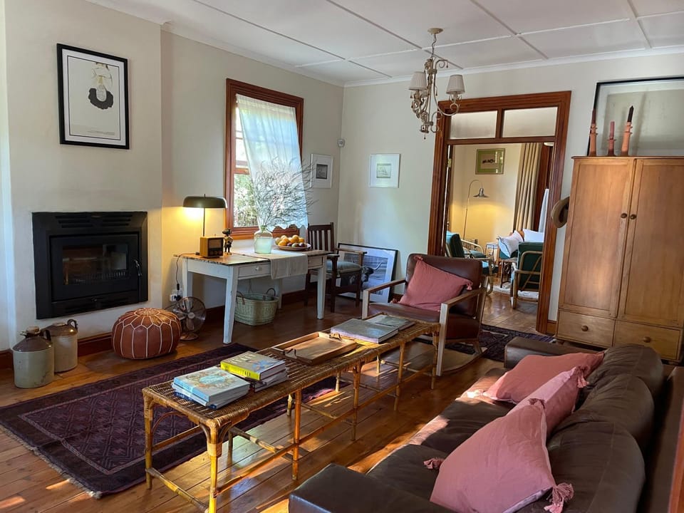 Living room, Seating area, flat iron