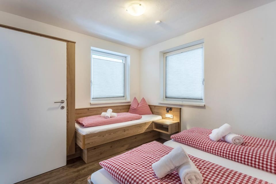Property building, Living room, Bedroom