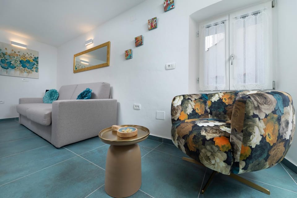 Studio, 70 steps from the beach Apartment in Lika-Senj County